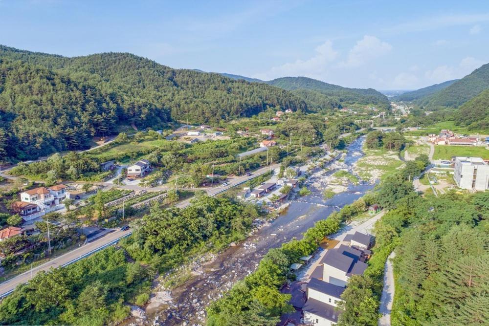 Gangneung Chunja Yeoinsook Hotell Eksteriør bilde